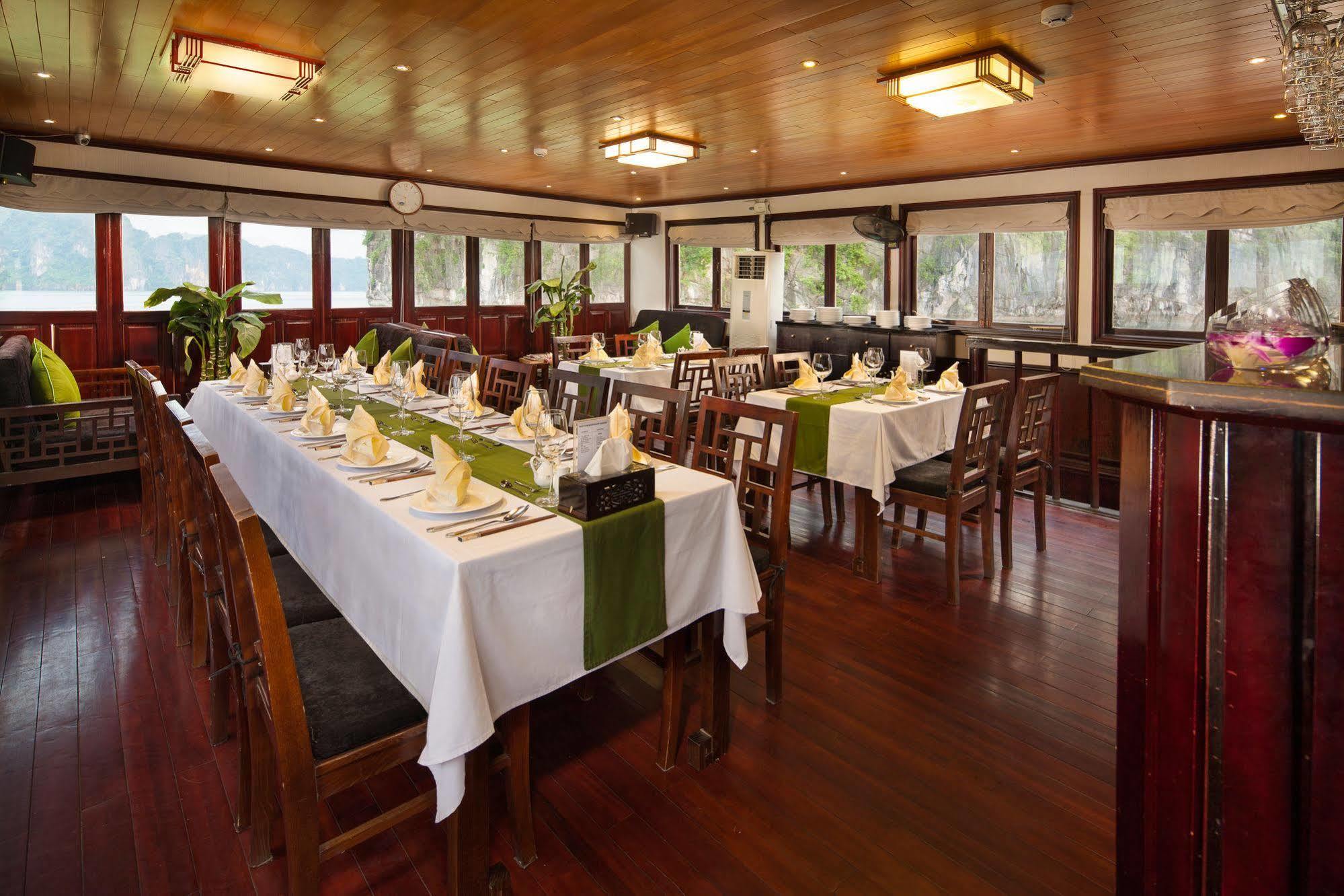 Hotel Garden Bay Luxury Cruise Ha Long Exteriér fotografie