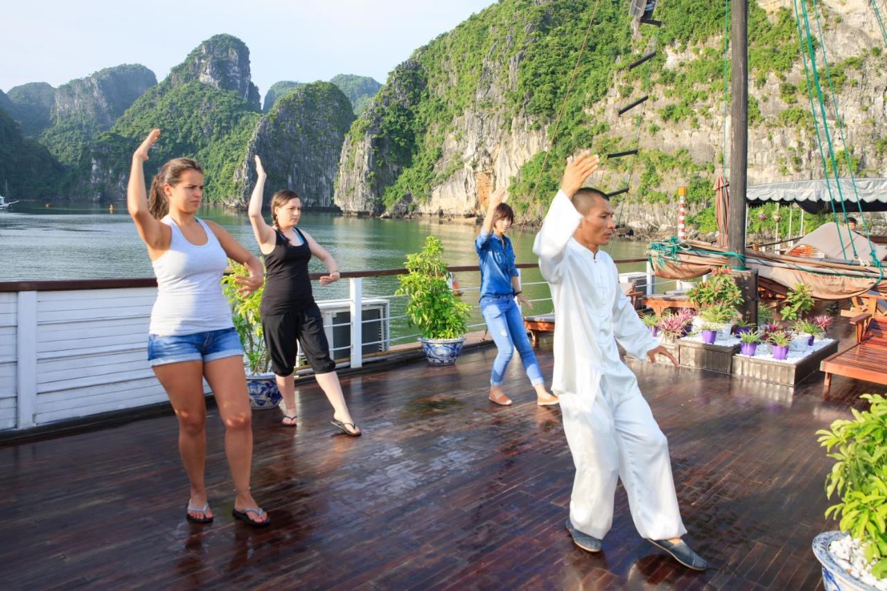 Hotel Garden Bay Luxury Cruise Ha Long Exteriér fotografie