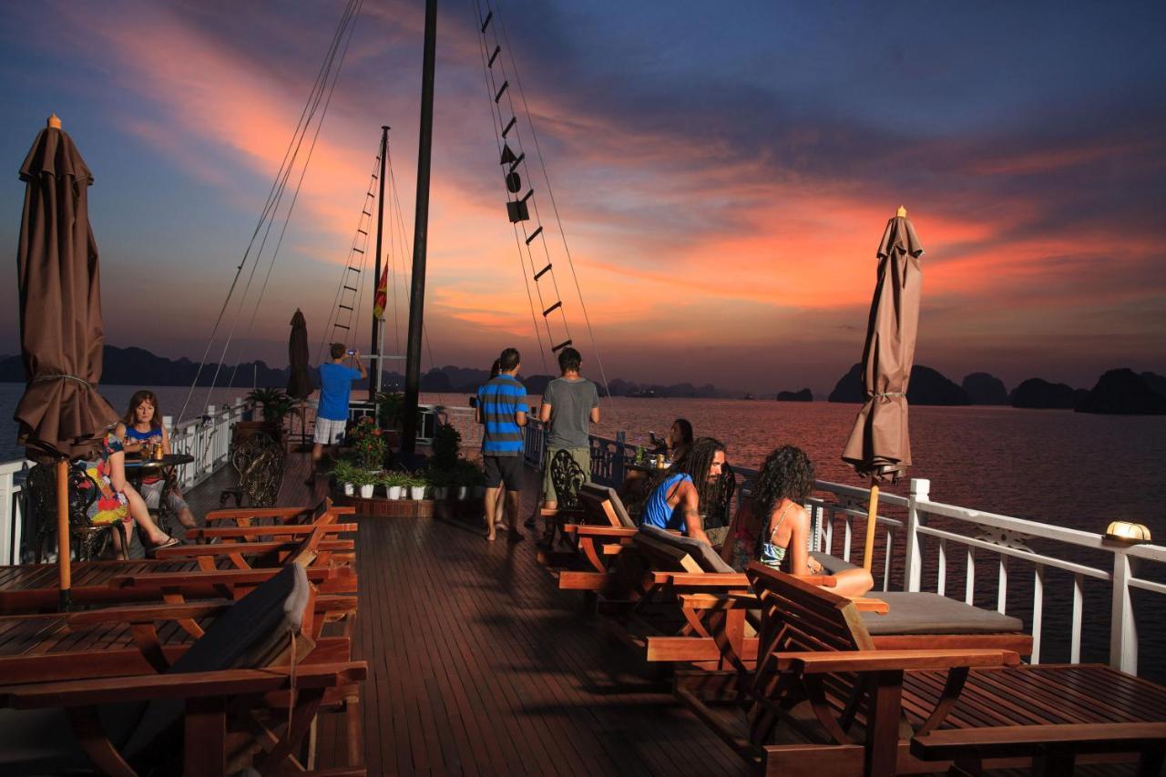 Hotel Garden Bay Luxury Cruise Ha Long Exteriér fotografie